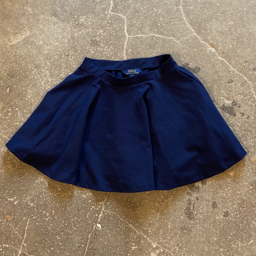 Navy blue Ralph Lauren mid thigh skirt!